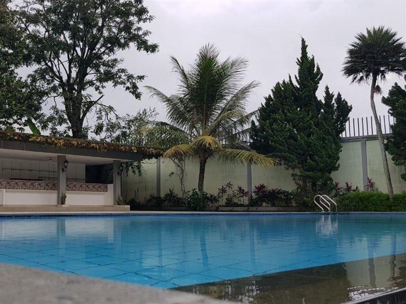 Nite & Day Mdc Puncak - Gadog Hotell Bogor Eksteriør bilde